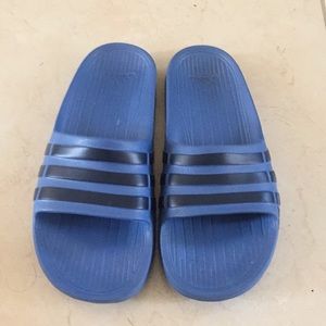Adidas flip flops